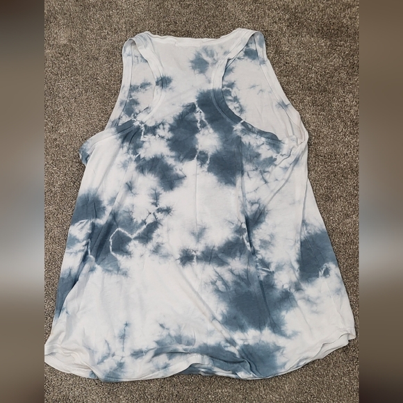 Peloton tie dyed tank size Large - Picture 2 of 4